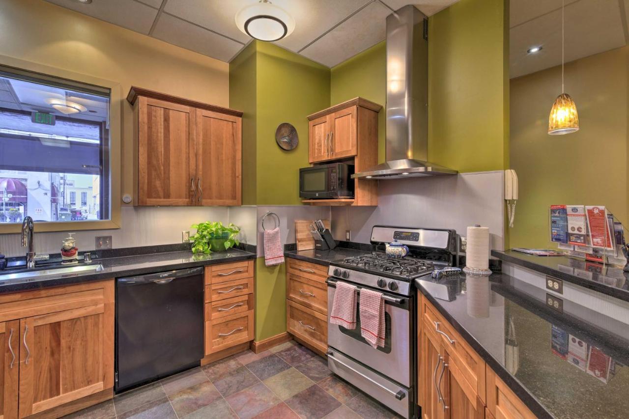Idyllic Dtwn Anchorage Condo With Fireplace! מראה חיצוני תמונה