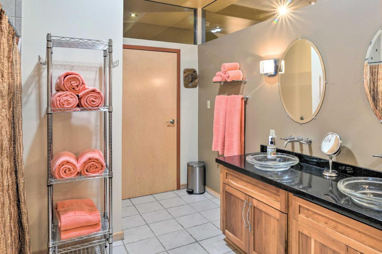 Idyllic Dtwn Anchorage Condo With Fireplace! מראה חיצוני תמונה
